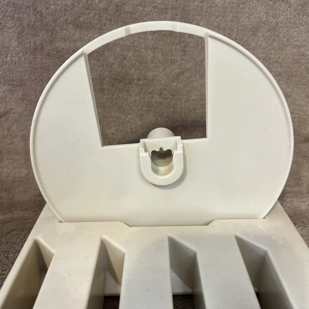GENERAL ELECTRIC FOOD‎ PROCESSOR Versa Disc Attachments and Holder Vintage